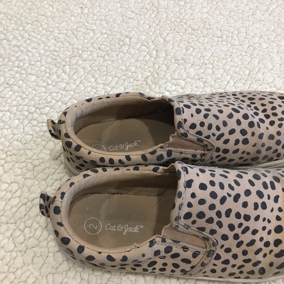 Girls Cat & Jack Slip On Brown w/ Dark Brown Spots Fashion Sneaker Shoes
Youth 2 - Picture 13 of 16